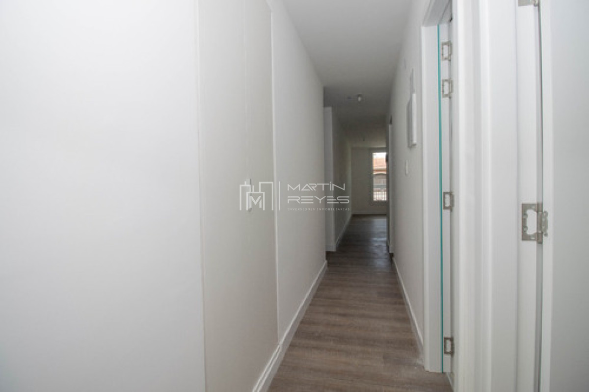Apartamento ID.1173 - Venta Apartamento De 2 Dormitorios En Malvin Con Cochera, Patio Y Parrillero Propio Tipo Penthouse! Oportunidad