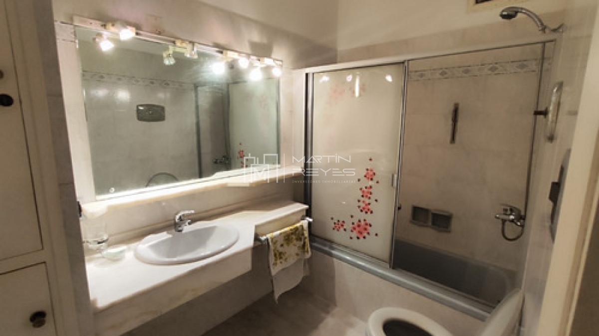 Apartamento ID.1207 - Venta apartamento 3 dormitorios y servicio con garaje fijo en Punta Carretas