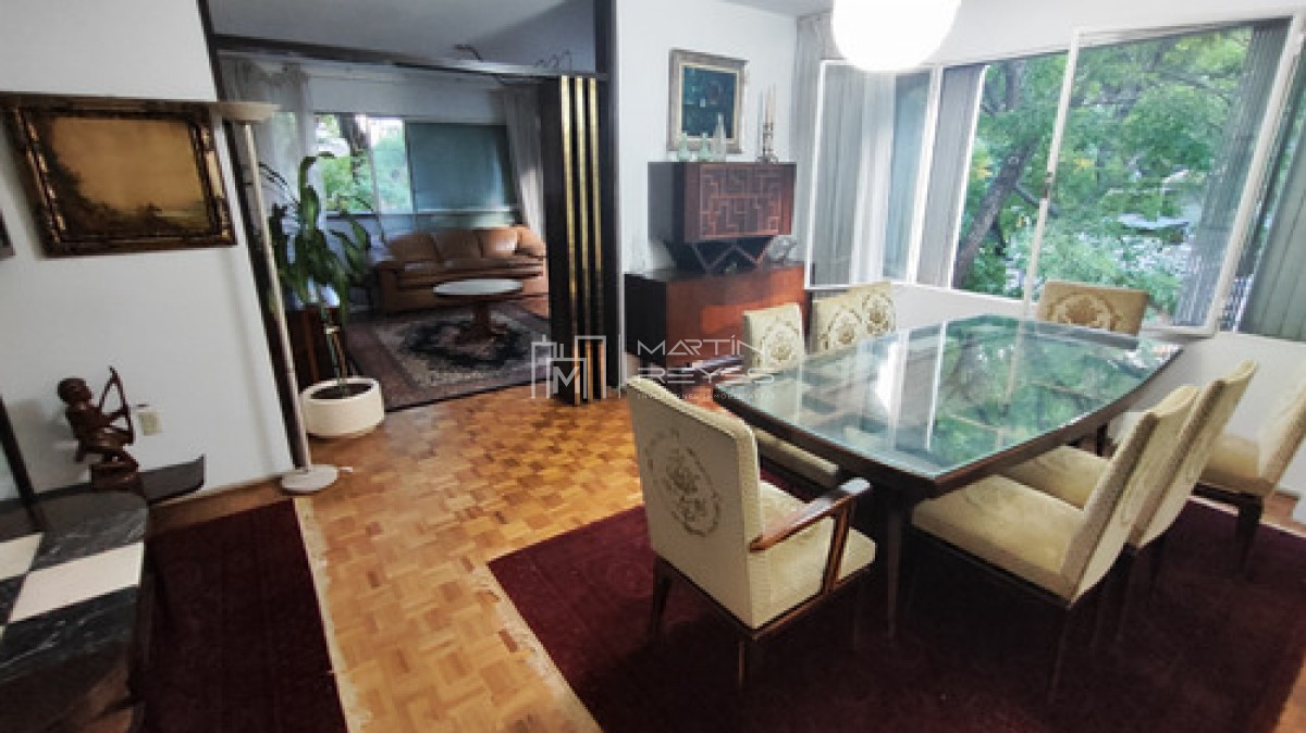 Apartamento ID.1207 - Venta apartamento 3 dormitorios y servicio con garaje fijo en Punta Carretas