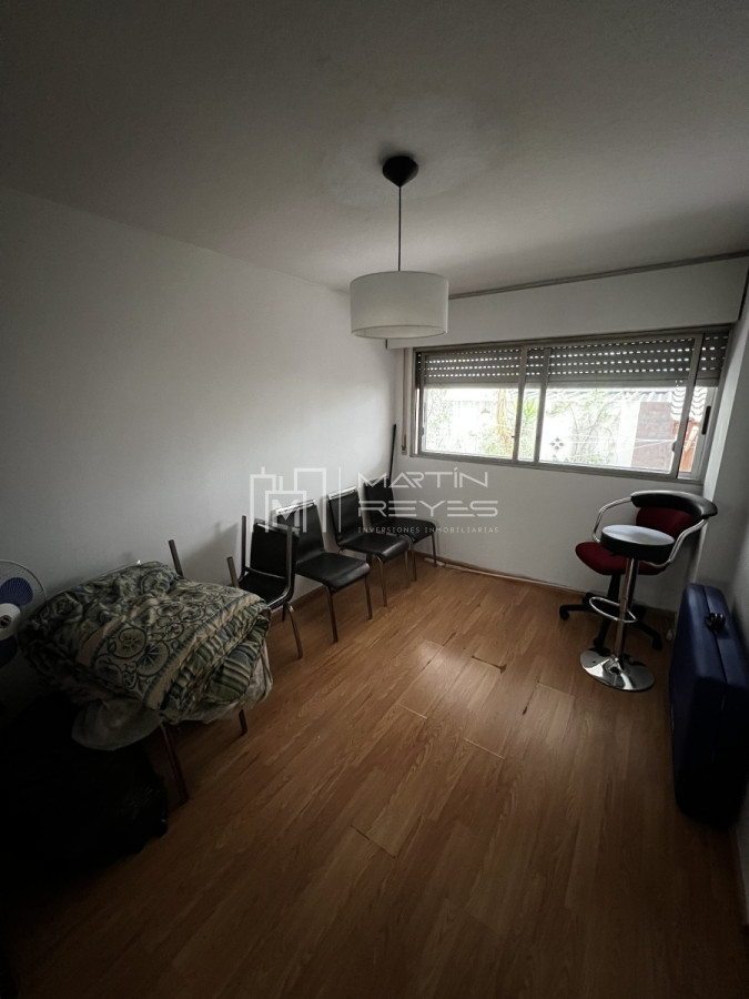 Apartamento ID.889 - Venta Apartamento 5 dormitorios con terraza en Pocitos 