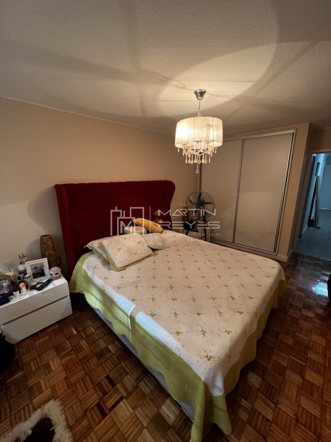 Apartamento ID.889 - Venta Apartamento 5 dormitorios con patio 70m2 en Pocitos 