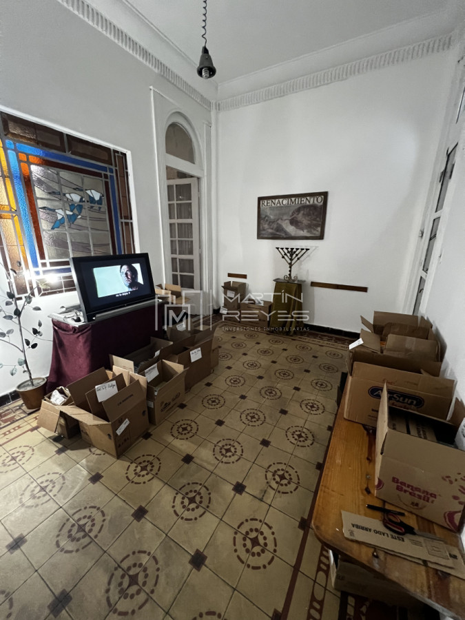 Apartamento ID.1125 - Venta Departamento de 14 Dormitorios sobre 18 de Julio (cod 1125)