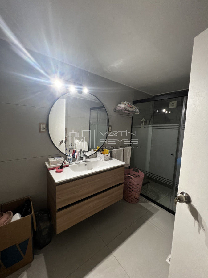 Apartamento ID.889 - Venta Apartamento 5 dormitorios con patio 70m2 en Pocitos 