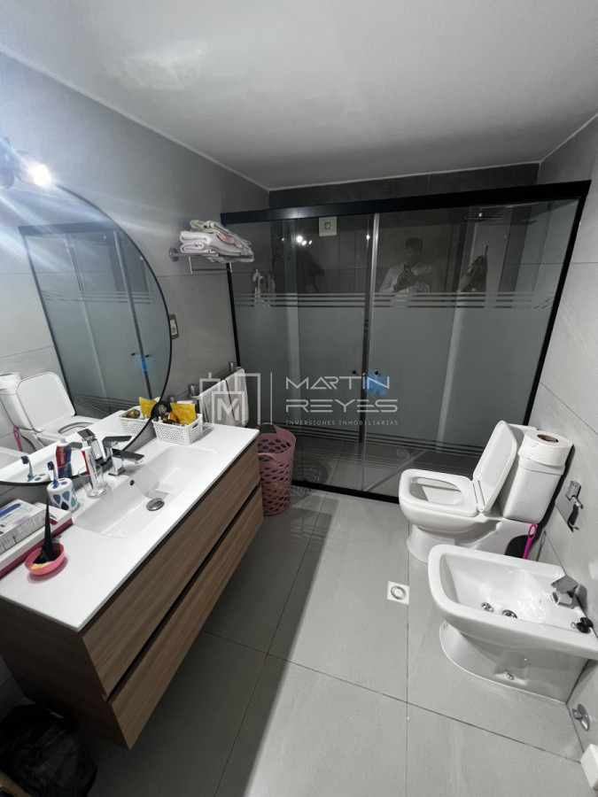 Apartamento ID.889 - Venta Apartamento 5 dormitorios con patio 70m2 en Pocitos 