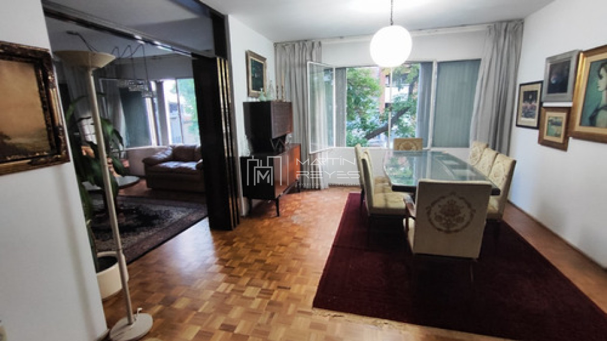 Apartamento ID.1207 - Venta apartamento 3 dormitorios y servicio con garaje fijo en Punta Carretas