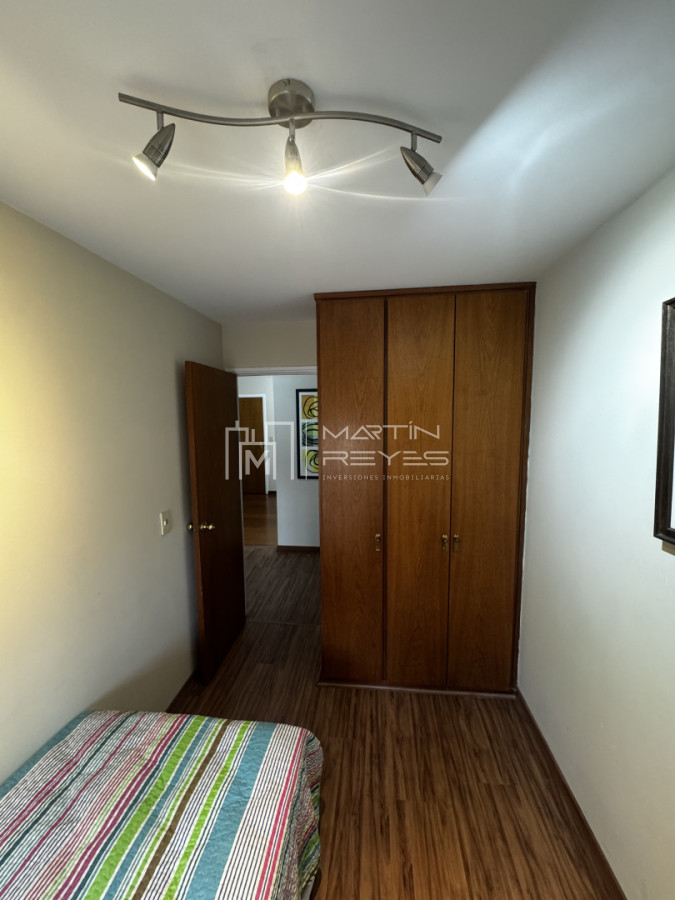 Apartamento ID.1573 - Alquiler Apartamento Amueblado de 2 Dormitorios con garaje en Torres Náuticas | Puerto del Buceo
