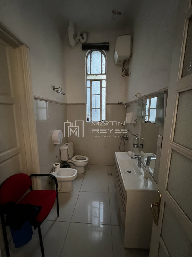 Apartamento ID.1125 - Venta Departamento de 14 Dormitorios sobre 18 de Julio (cod 1125)