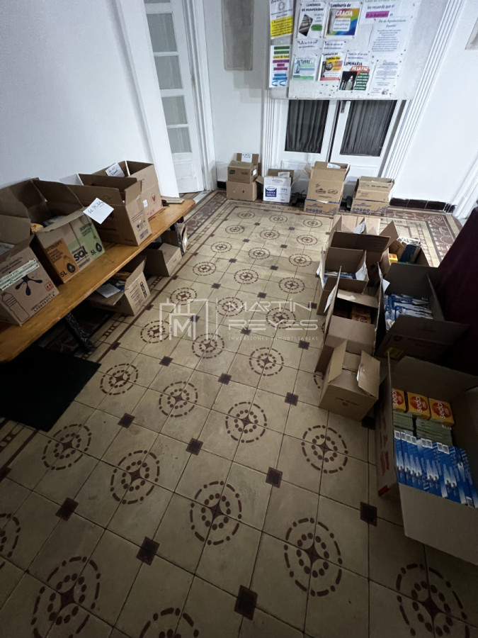 Apartamento ID.1125 - Venta Departamento de 14 Dormitorios sobre 18 de Julio (cod 1125)