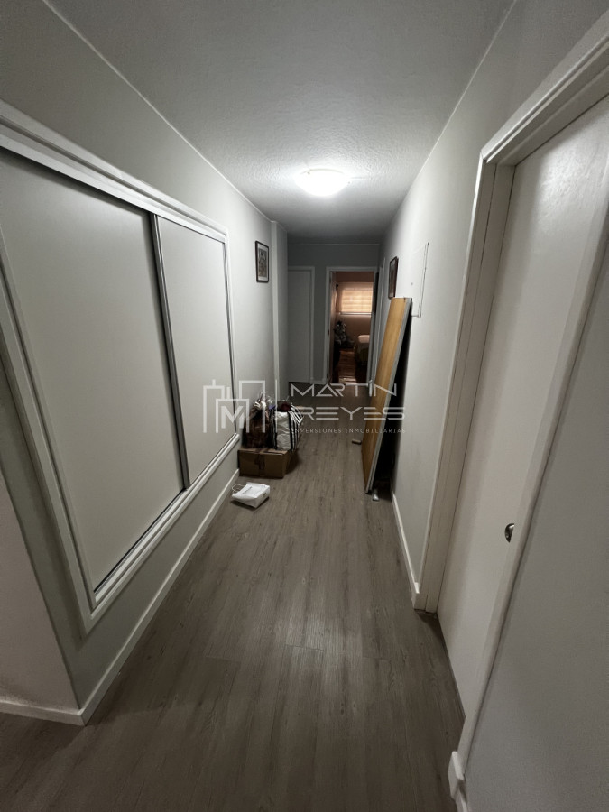 Apartamento ID.889 - Venta Apartamento 5 dormitorios con patio 70m2 en Pocitos 