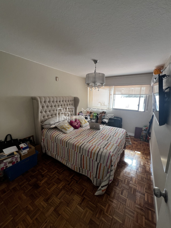 Apartamento ID.889 - Venta Apartamento 5 dormitorios con patio 70m2 en Pocitos 