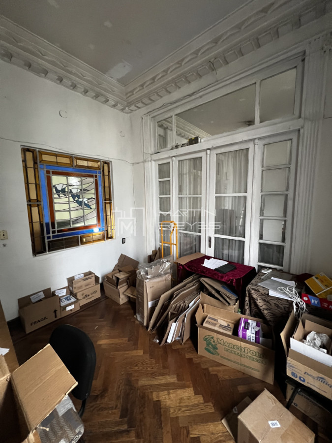 Apartamento ID.1125 - Venta Departamento de 14 Dormitorios sobre 18 de Julio (cod 1125)