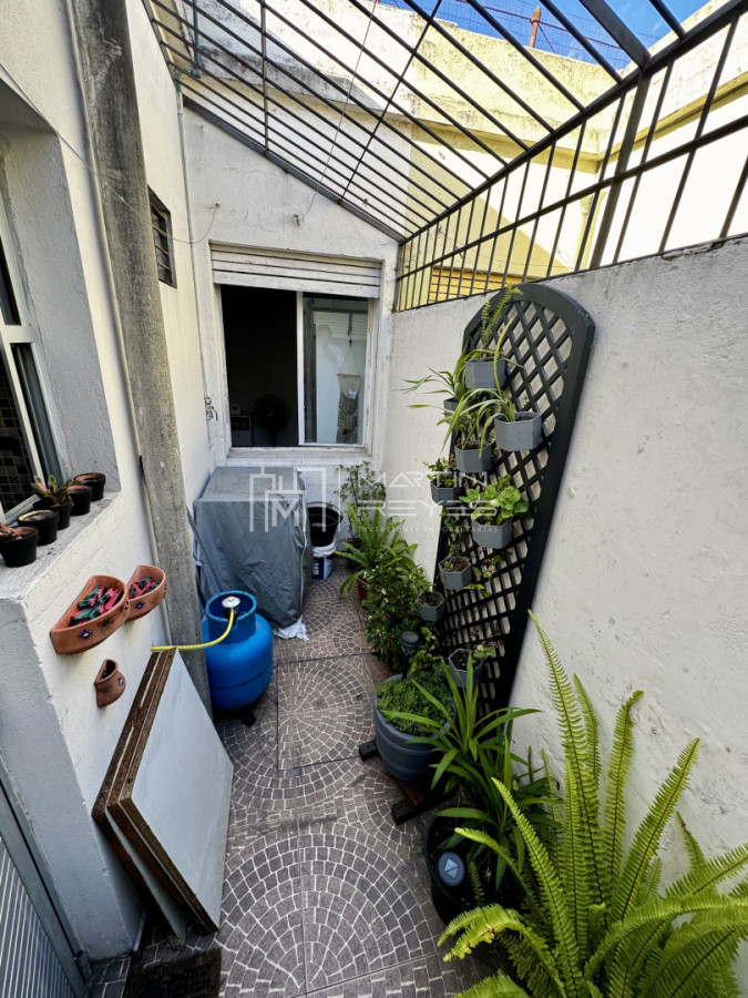 Apartamento ID.624/Venta-Apartamento-1-dormitorio-con-renta-del-7,2-en-Malvin-Norte-(cod-624) - Venta Apartamento 1 dormitorio con renta del 7,2% en Malvin Norte (cod 624)