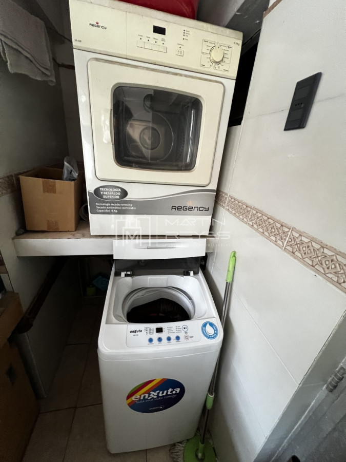 Apartamento ID.889 - Venta Apartamento 5 dormitorios con terraza en Pocitos 