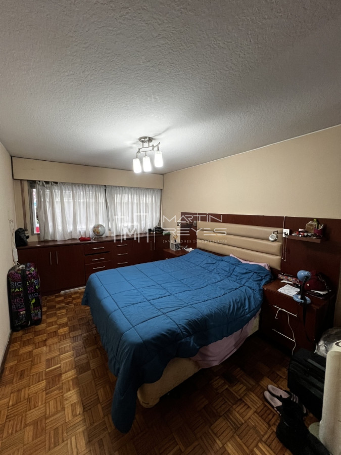 Apartamento ID.889 - Venta Apartamento 5 dormitorios con terraza en Pocitos 