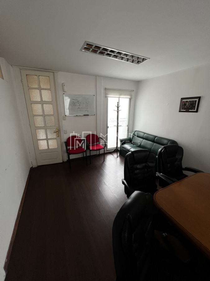 Apartamento ID.1125 - Venta Departamento de 14 Dormitorios sobre 18 de Julio (cod 1125)