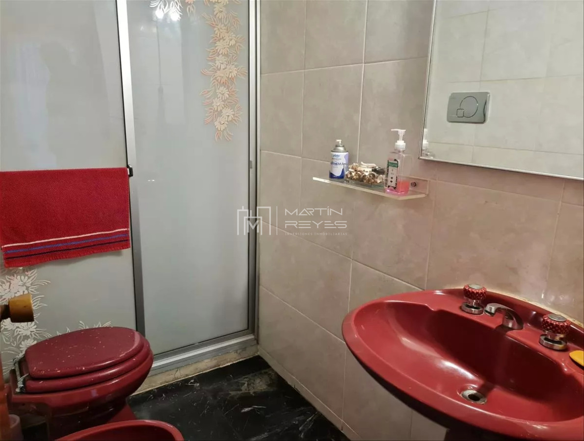 Casa ID.954 - Venta Casa 6 Dormitorios en Carrasco Sur (cod 954)