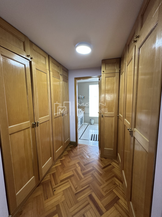 Casa ID.1214 - Venta en Exclusiva Casa 3 Dormitorios, Escritorio o Consultorio Profesional, Servicio completo en Punta Carretas