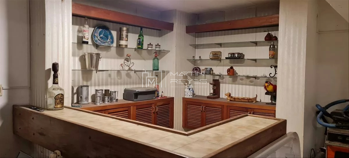 Casa ID.954 - Venta Casa 6 Dormitorios en Carrasco Sur (cod 954)
