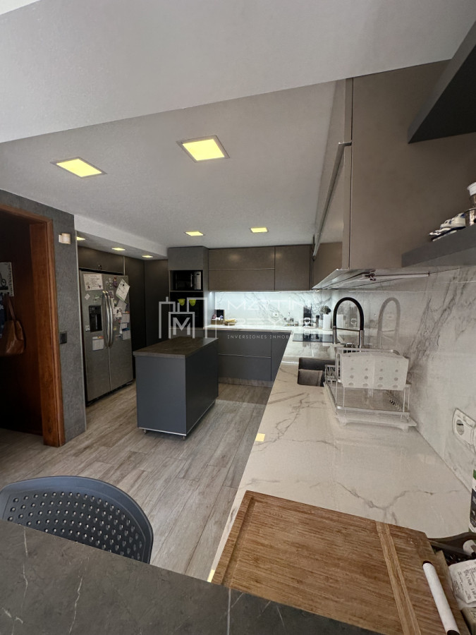 Casa ID.1214 - Venta en Exclusiva Casa 3 Dormitorios, Escritorio o Consultorio Profesional, Servicio completo en Punta Carretas