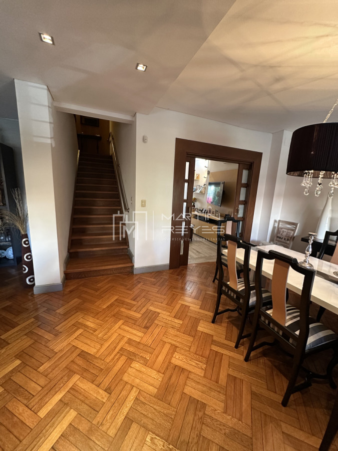 Casa ID.1214 - Venta en Exclusiva Casa 3 Dormitorios, Escritorio o Consultorio Profesional, Servicio completo en Punta Carretas