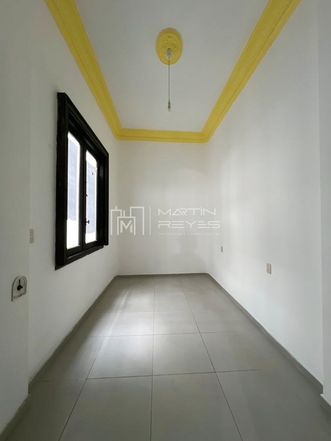 Casa ID.522 - Venta Casa 9 Dormitorios sobre Av. 18 de Julio 