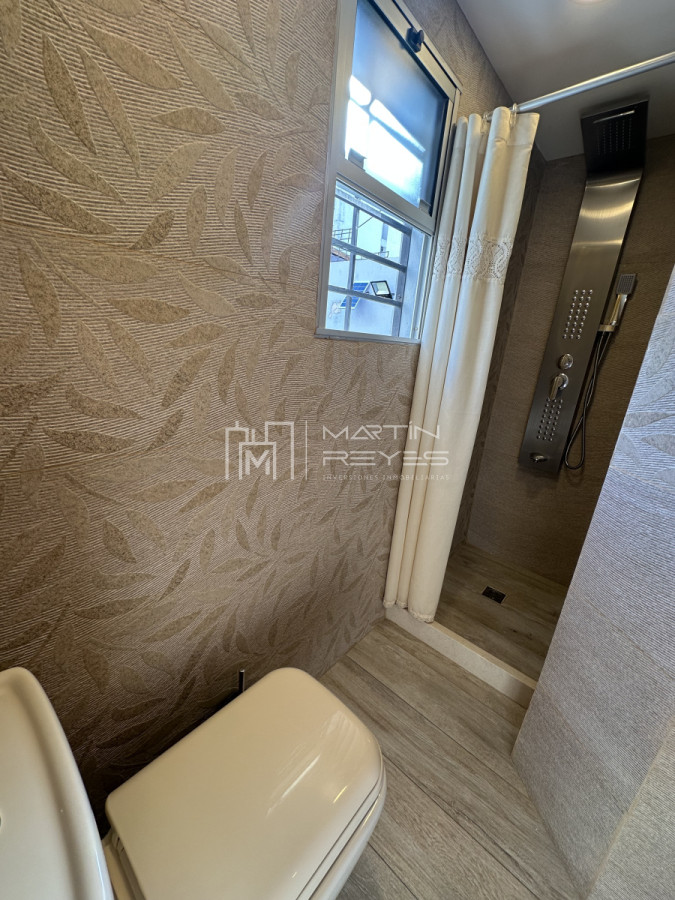 Casa ID.1214 - Venta en Exclusiva Casa 3 Dormitorios, Escritorio o Consultorio Profesional, Servicio completo en Punta Carretas