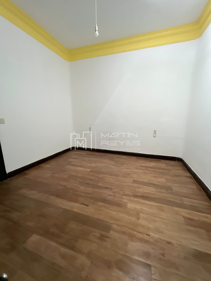Casa ID.522 - Venta Casa 9 Dormitorios sobre Av. 18 de Julio 
