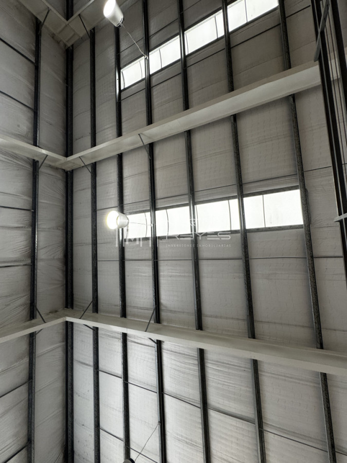 Galpón ID.1568 - Venta Exclusivo Complejo Logístico e Industrial - 5.500 m2 Edificados sobre 30.000 m2