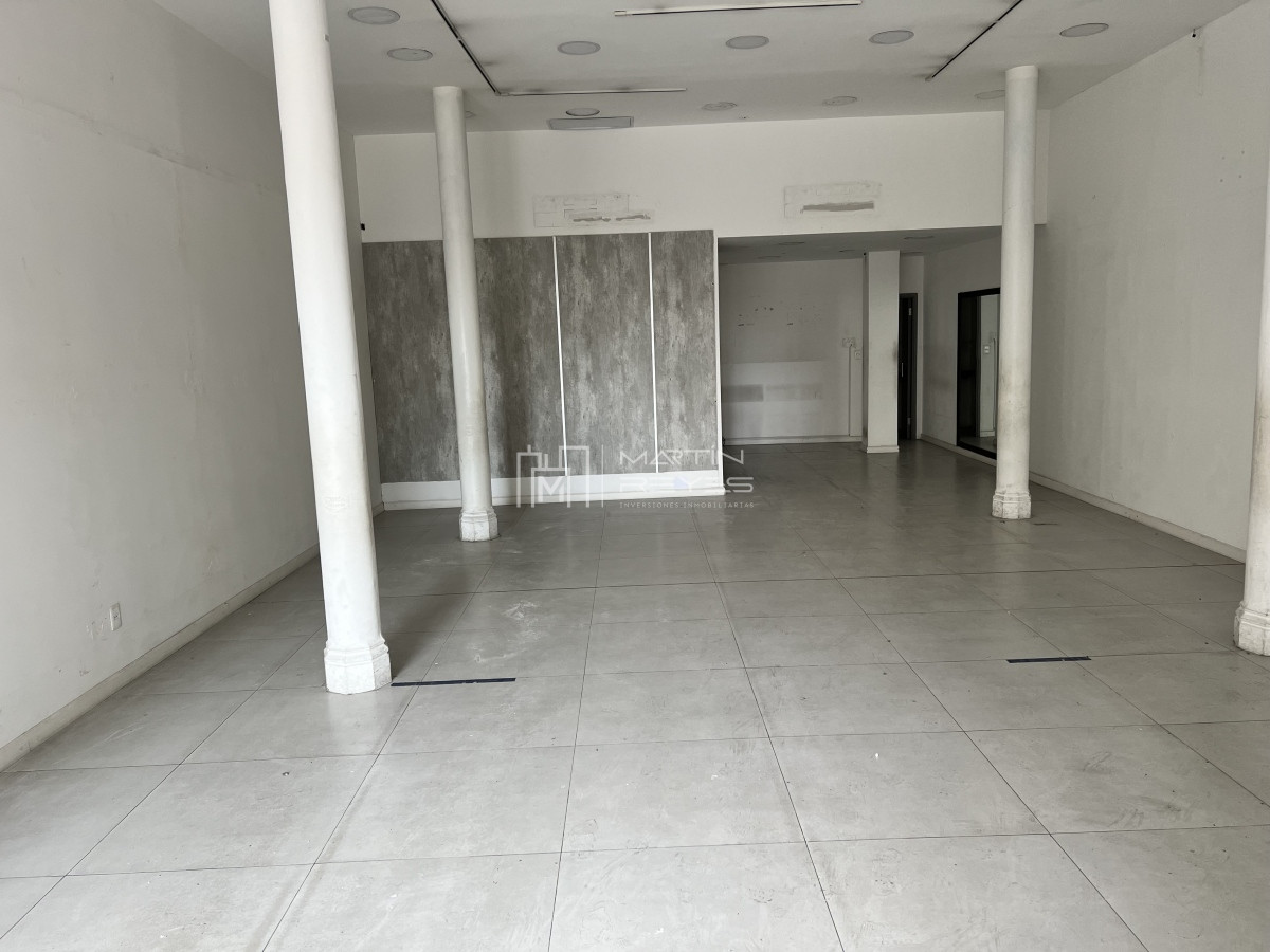 Local Comercial ID.307 - Alquiler Local Comercial sobre Av. 18 de Julio