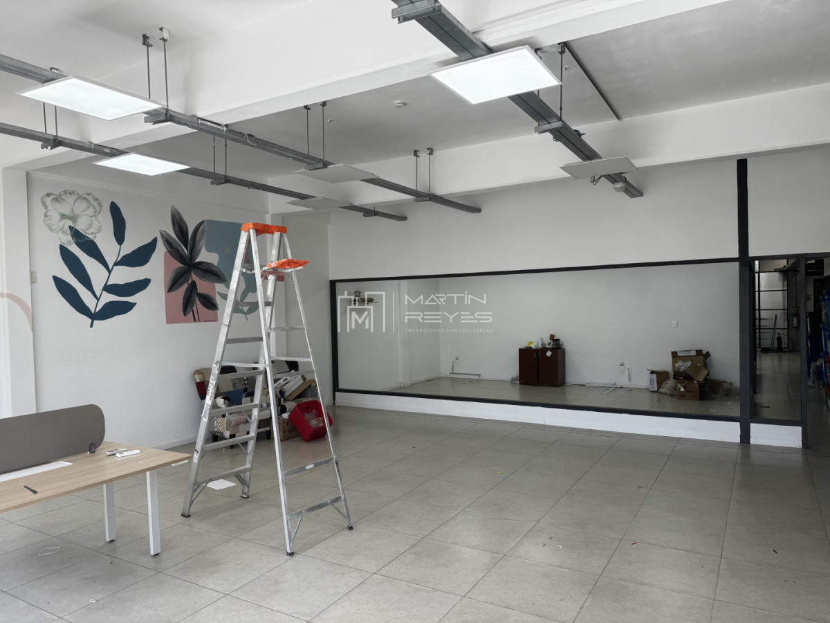 Local Comercial ID.1570 - Venta Edificio Corporativo 2000m² en Ciudad Vieja - 5 Niveles - Ideal Inversión (cod 1570)