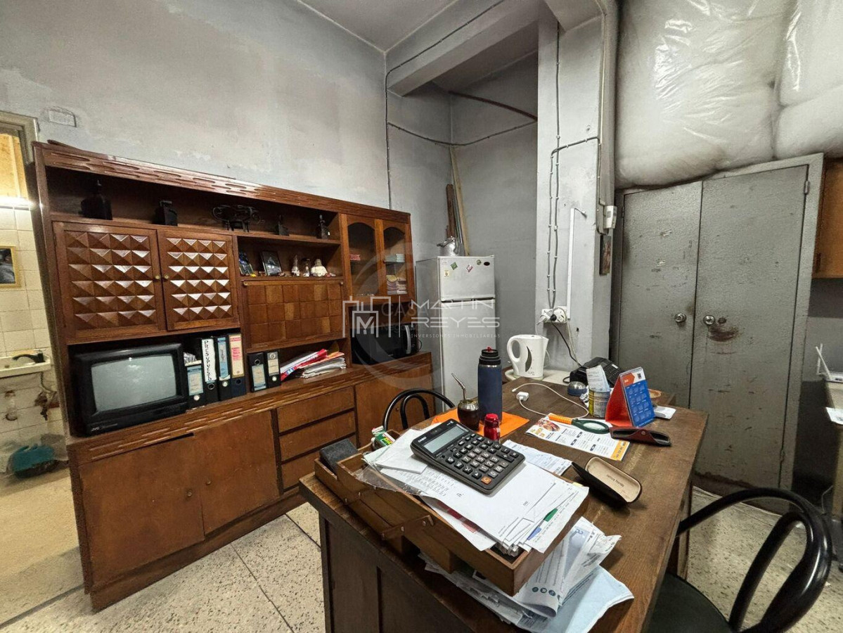Local Comercial ID.1531 - Venta Local Comercial 78m2 en Ciudad Vieja: Oportunidad de Renta