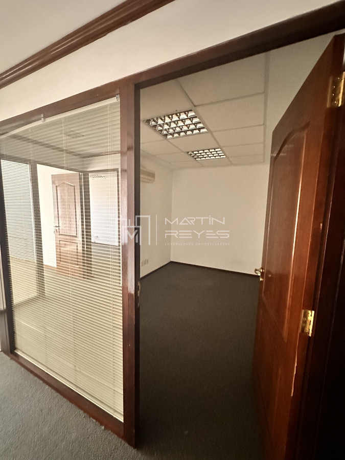 Oficina ID.838 - Alquiler Oficina 145 m2 en Plaza Independencia