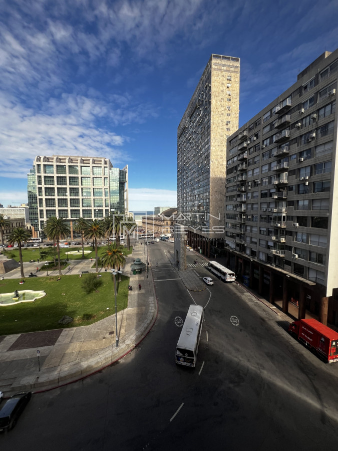 Oficina ID.1225 - Venta 257m2 de Oficinas en Plaza Independencia 