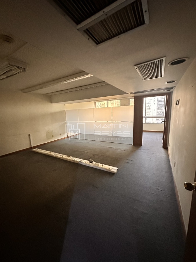 Oficina ID.841 - Alquiler Oficina de 550 m2 en Plaza Independencia