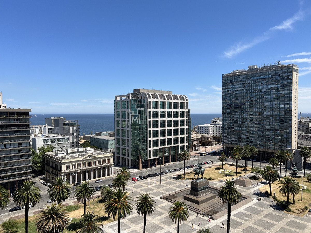 Oficina ID.1132 - Alquiler Oficina 98m2 en Plaza Independencia vista a la Plaza (cod 1132)