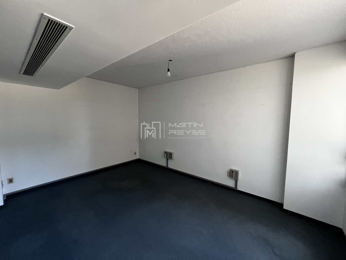Oficina ID.1038 - Alquiler Oficina 112m2 en Plaza Independencia