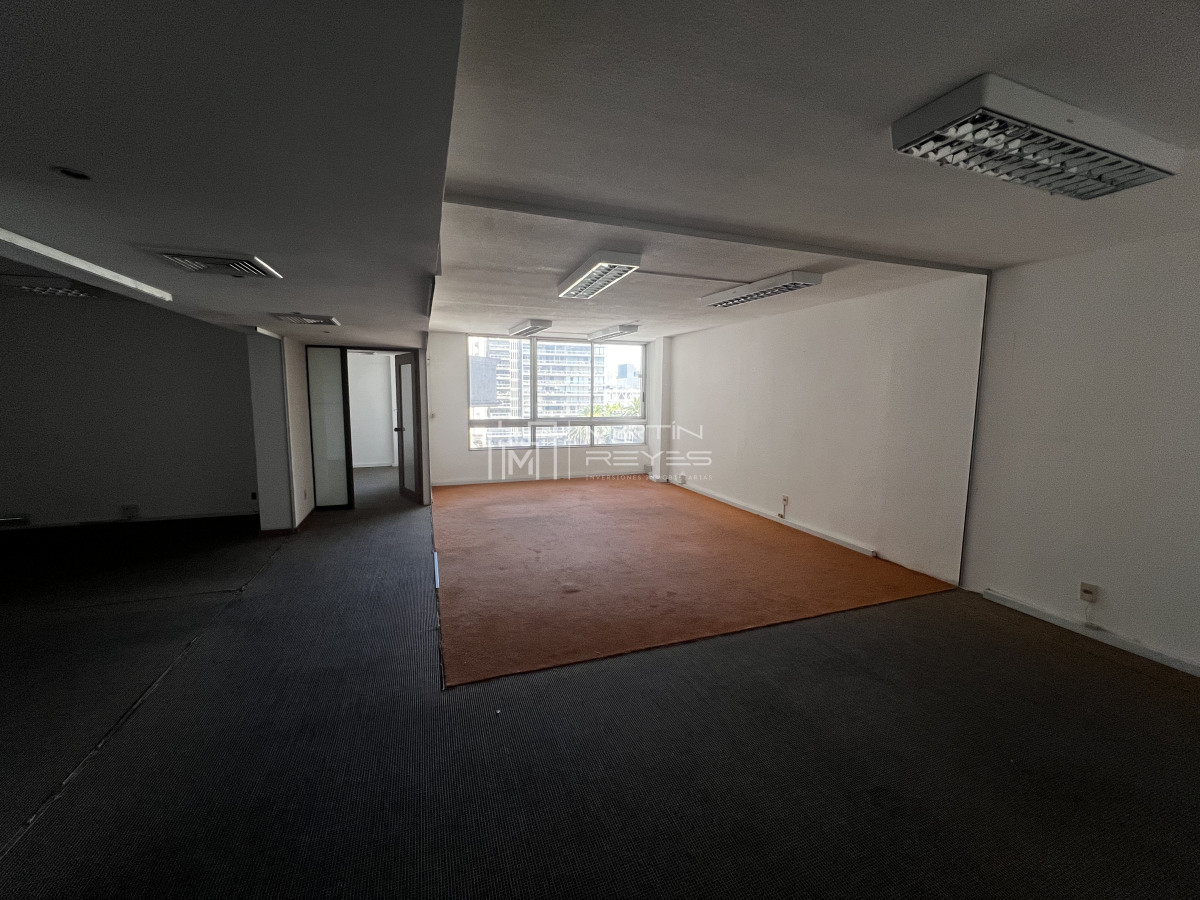Oficina ID.1129 - Alquiler Oficina 116m2 en Plaza Independencia vista a la Plaza (cod 1129)