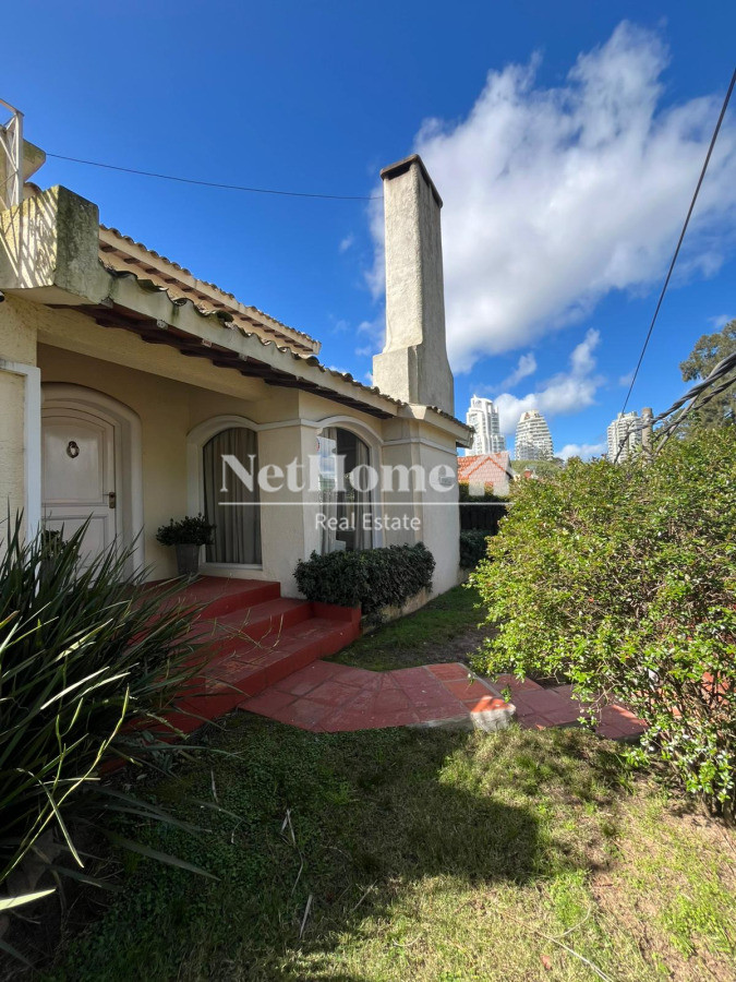 Casa ID.984 - Casa 4 dormitorios Cantegrill Punta del Este