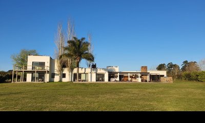 Espectacular Casa en Barrio Privado