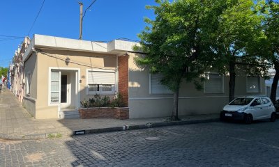 Centro de Mercedes, casa a la venta de 3 dormitorios.