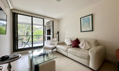 Apartamento en venta de 1 dormito y medio en venta Pedragosa Sierra, Punta del Este, Uruguay