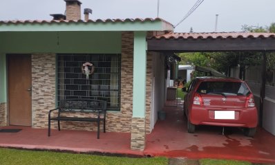 Venta, casa 2 dormitorios a 300 metros del Mar, Atlàntida