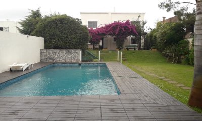 Venta, Gran Casa frente al Mar, Piscina climatizada, 4 dormitorios y 3 baños, Atlàntida ca594