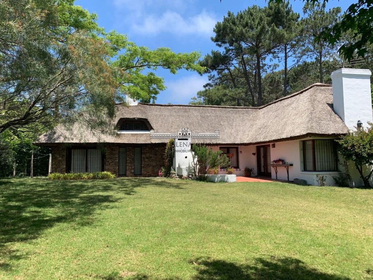 Casa en venta Cantegril 3 dormitorios