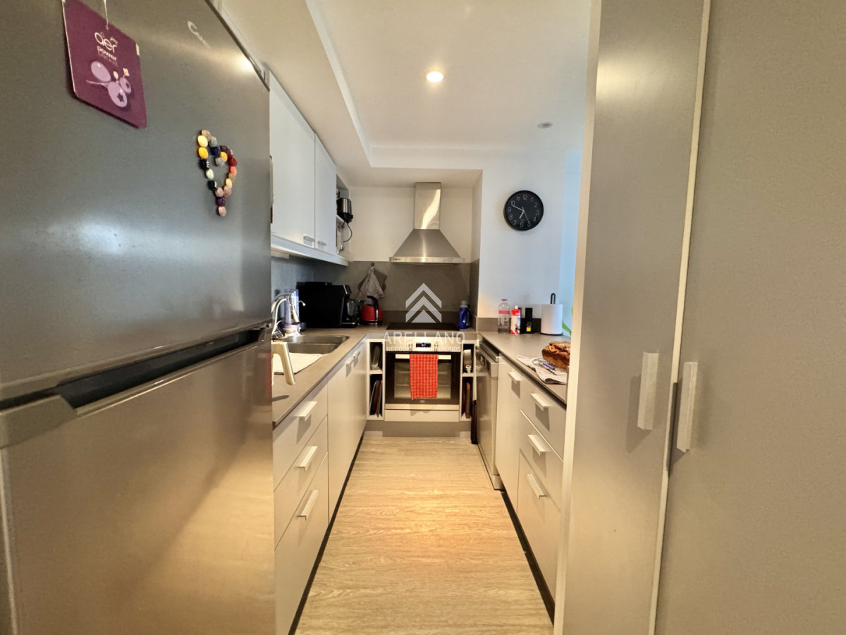 Apartamento ID.6123 - VENTA Apartamento 2 dormitorios Av Roosevelt, piso alto vista al mar