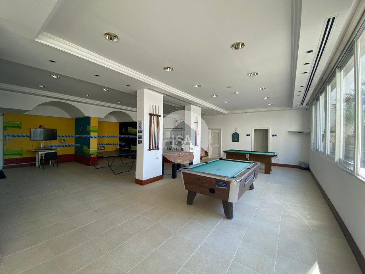Apartamento ID.623 - OPORTUNIDAD En primera línea frente al mar en playa Mansa, 2 dormitorios en suite