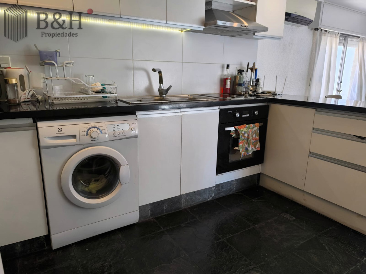Apartamento ID.4689 - VENTA Apto 2 dormitorios en Península, vista al mar Orientación Norte