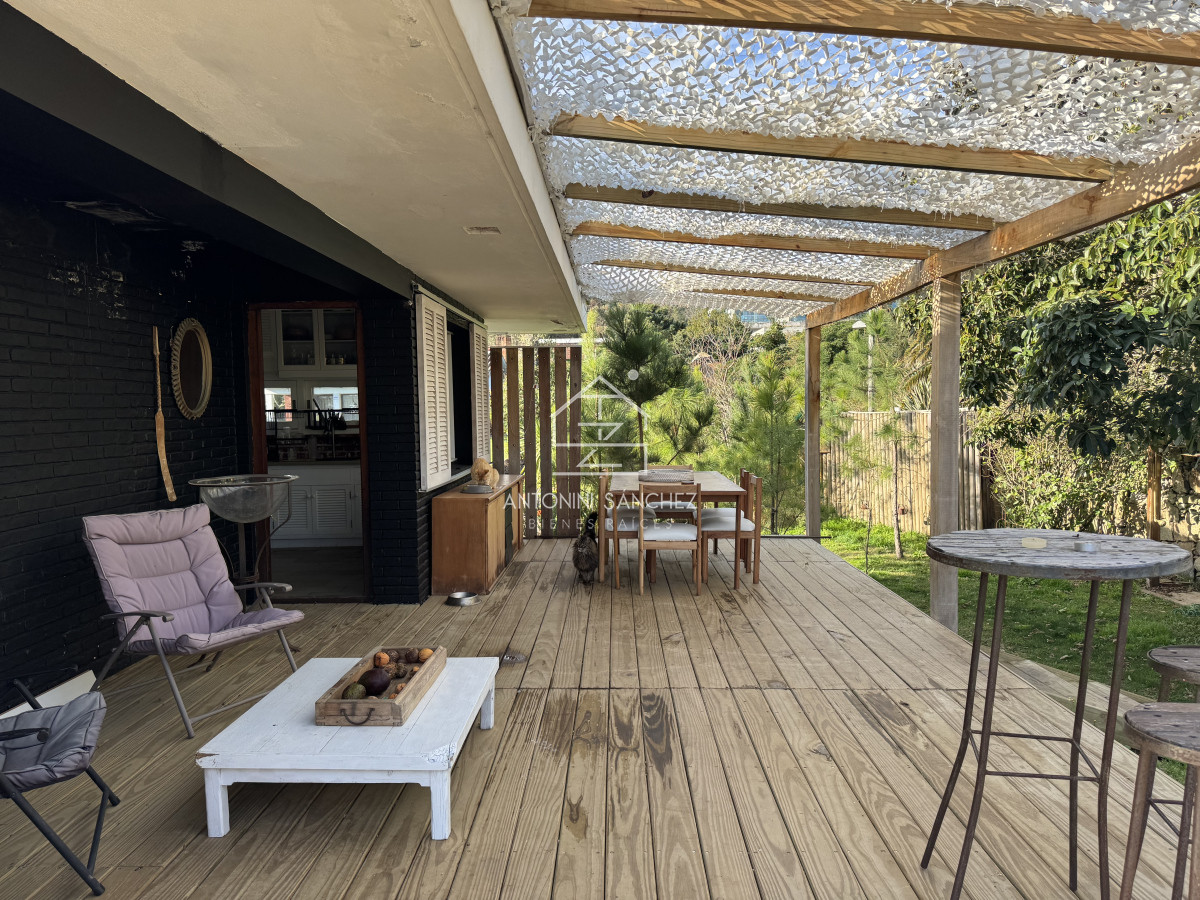 Casa ID.2899 - VENTA Gran casa en Punta Ballena a una cuadra de la playa