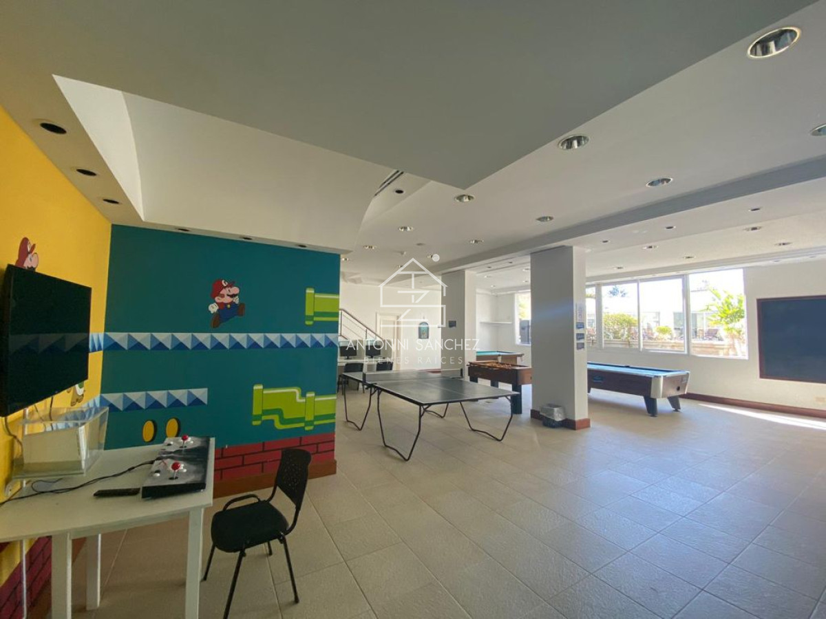 Apartamento ID.2010 - VENTA En primera línea frente al mar en playa Mansa, 2 dormitorios en suite
