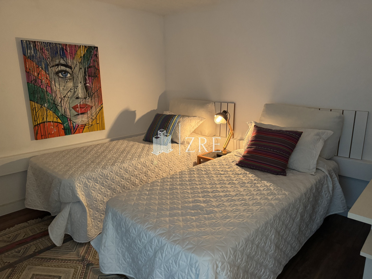 Casa ID.992 - VENTA Gran casa en Punta Ballena a una cuadra de la playa